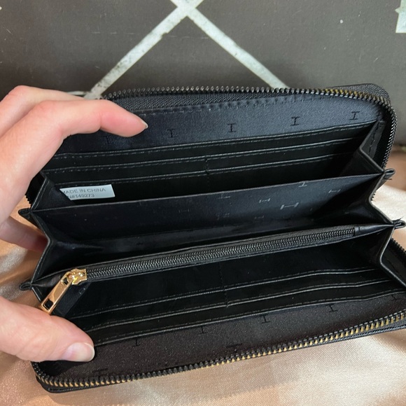 NWOT Halston wallet - Picture 6 of 6